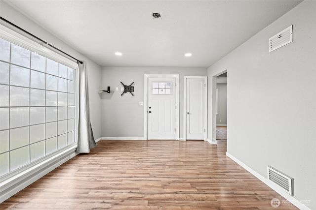 112 E Street NE, Ephrata, WA 98823