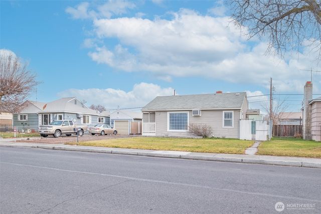 112 E Street NE, Ephrata, WA 98823