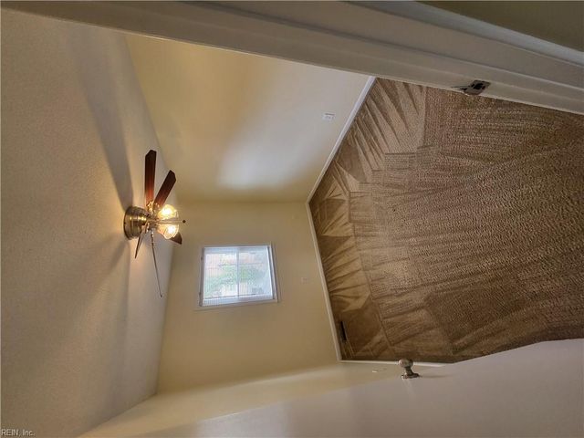 423 Burr Oak CT, Virginia Beach, VA 23454