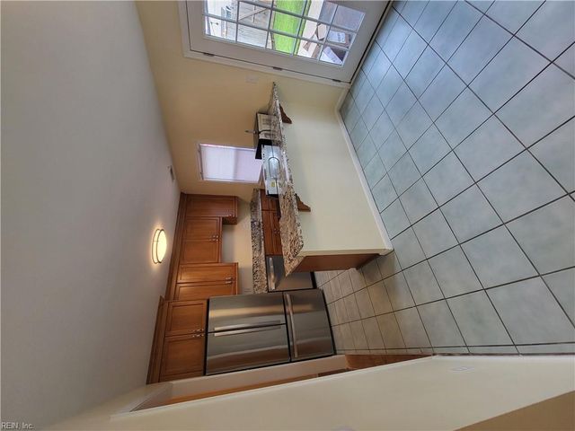 423 Burr Oak CT, Virginia Beach, VA 23454