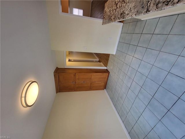423 Burr Oak CT, Virginia Beach, VA 23454