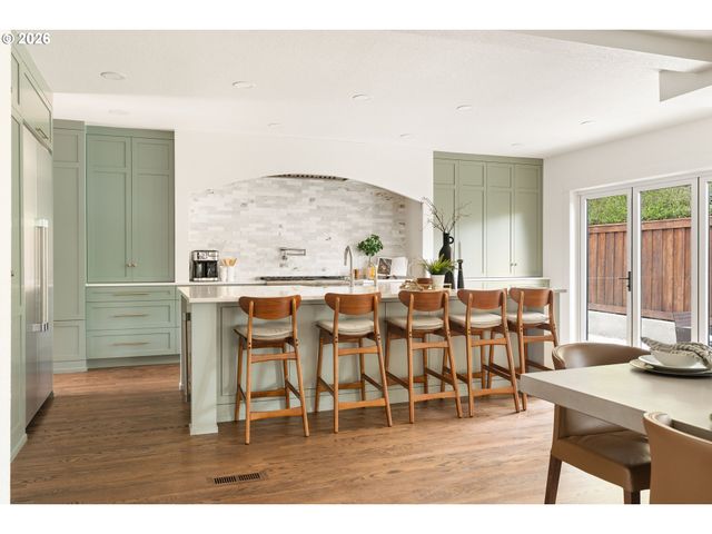 2261 Ne 30TH Ave, Portland, OR 97212