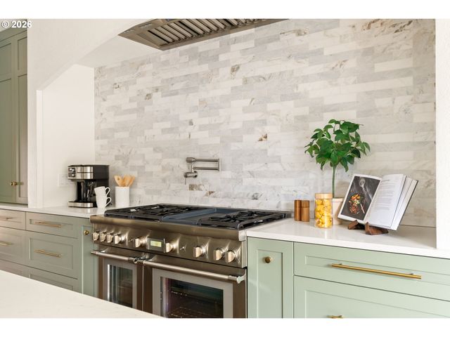 2261 Ne 30TH Ave, Portland, OR 97212