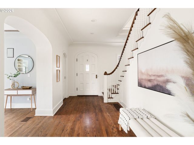 2261 Ne 30TH Ave, Portland, OR 97212