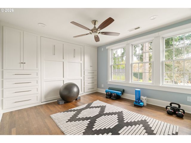 2261 Ne 30TH Ave, Portland, OR 97212