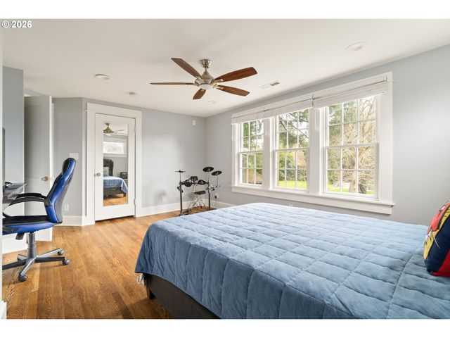 2261 Ne 30TH Ave, Portland, OR 97212