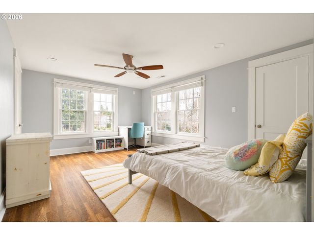 2261 Ne 30TH Ave, Portland, OR 97212