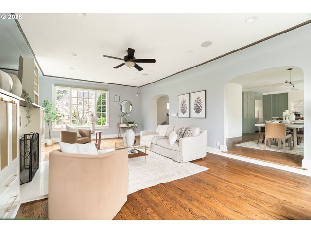 2261 Ne 30TH Ave, Portland, OR 97212