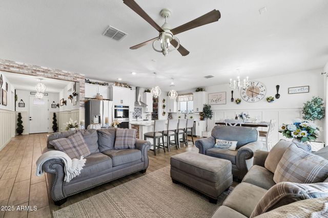 48219 N LA SOLEDAD --, Gold Canyon, AZ 85118