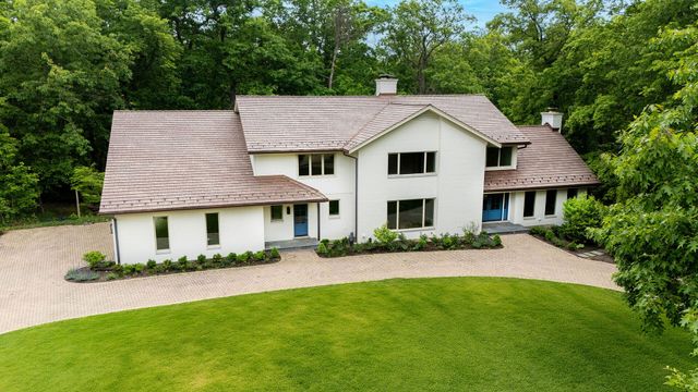 1221 Loch Lane, Lake Forest, IL 60045