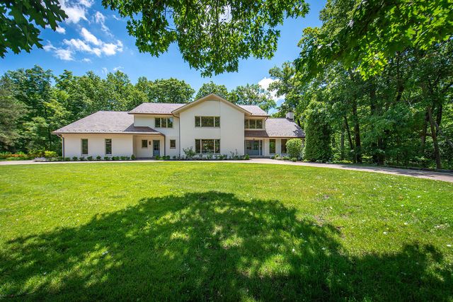1221 Loch Lane, Lake Forest, IL 60045