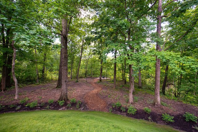1221 Loch Lane, Lake Forest, IL 60045