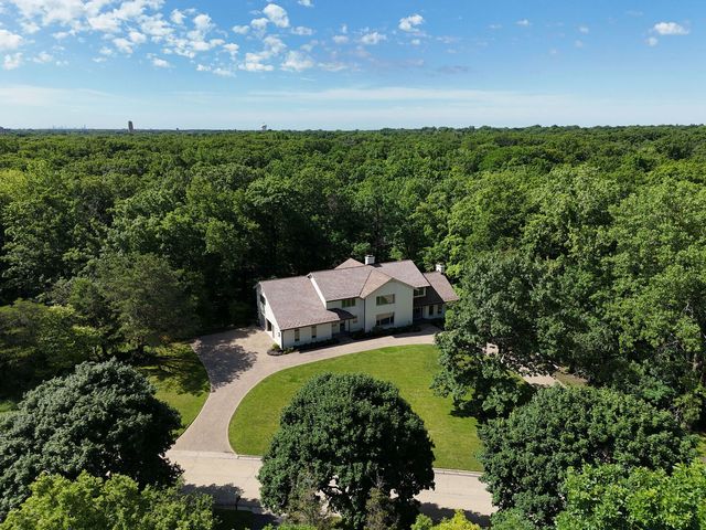 1221 Loch Lane, Lake Forest, IL 60045