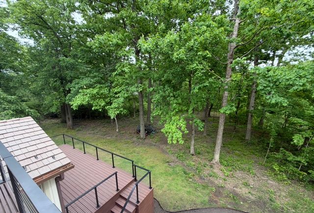 1221 Loch Lane, Lake Forest, IL 60045