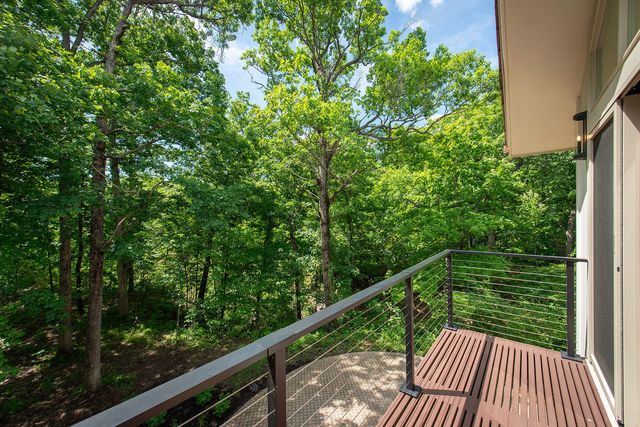 1221 Loch Lane, Lake Forest, IL 60045
