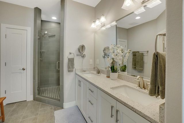 3049 Mendota DRIVE, Summit, WI 53066