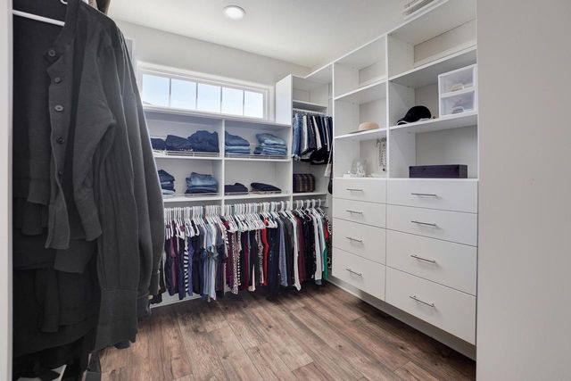 3049 Mendota DRIVE, Summit, WI 53066