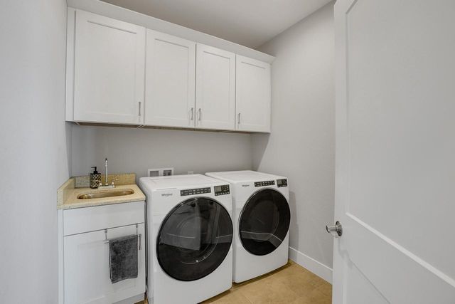 3049 Mendota DRIVE, Summit, WI 53066