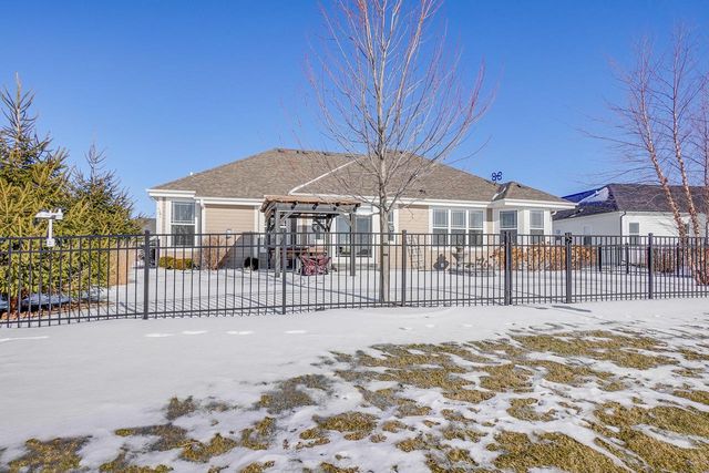 3049 Mendota DRIVE, Summit, WI 53066