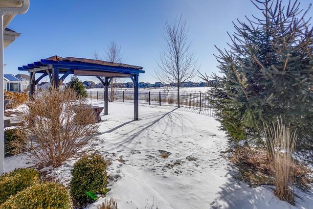 3049 Mendota DRIVE, Summit, WI 53066