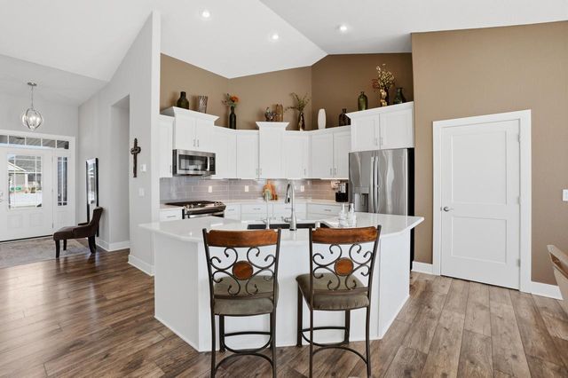 3049 Mendota DRIVE, Summit, WI 53066