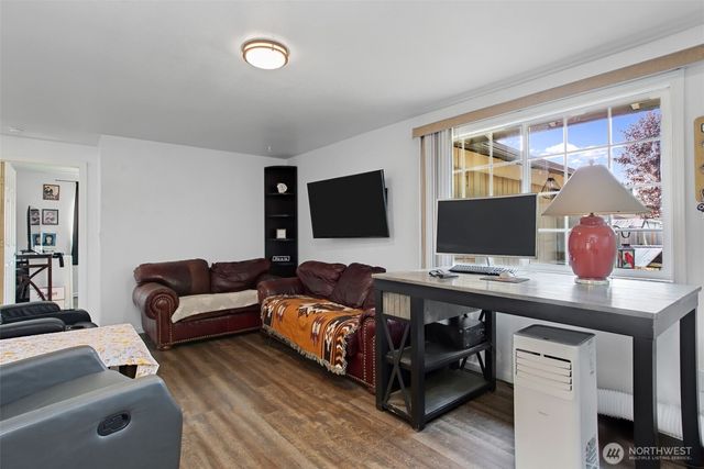 9007 10th Street NE, Lake Stevens, WA 98258