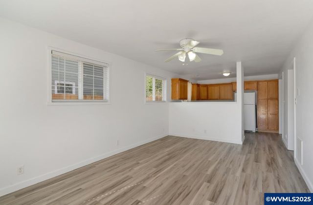 2065 University St SE, Salem, OR 97302
