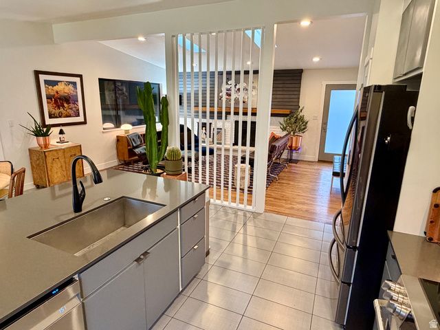 2203 E VIMONT AVE, Millcreek, UT 84109