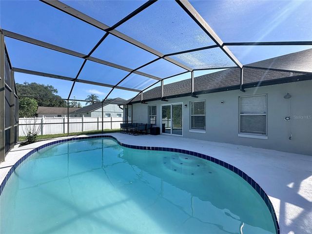 240 SUNRISE RD, Davenport, FL 33837