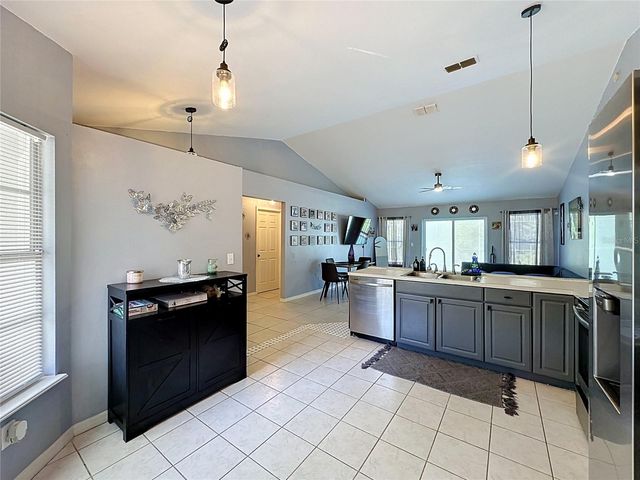 240 SUNRISE RD, Davenport, FL 33837