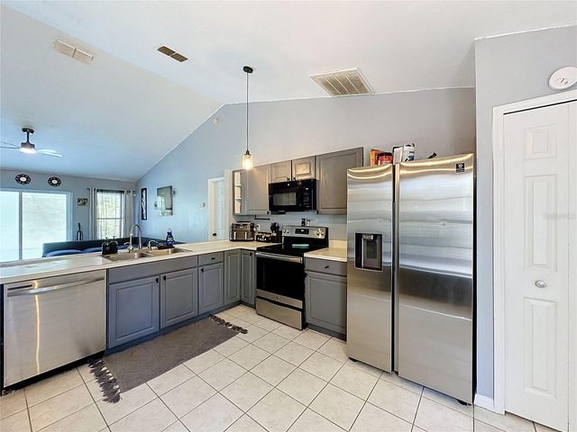 240 SUNRISE RD, Davenport, FL 33837