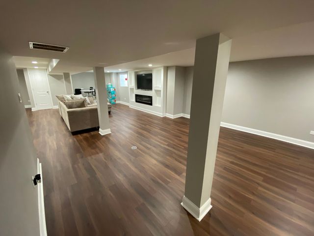 8136 S Luella Avenue, Chicago, IL 60617