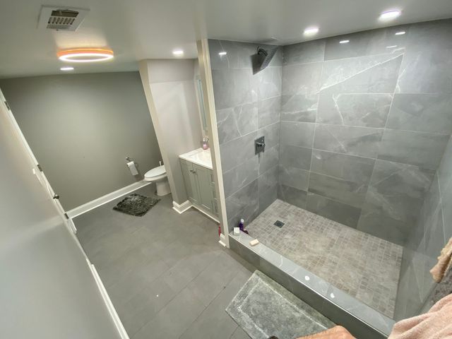 8136 S Luella Avenue, Chicago, IL 60617