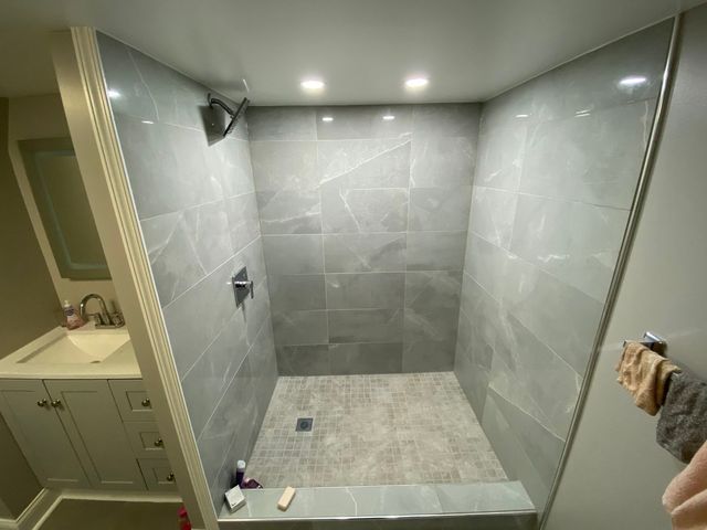8136 S Luella Avenue, Chicago, IL 60617