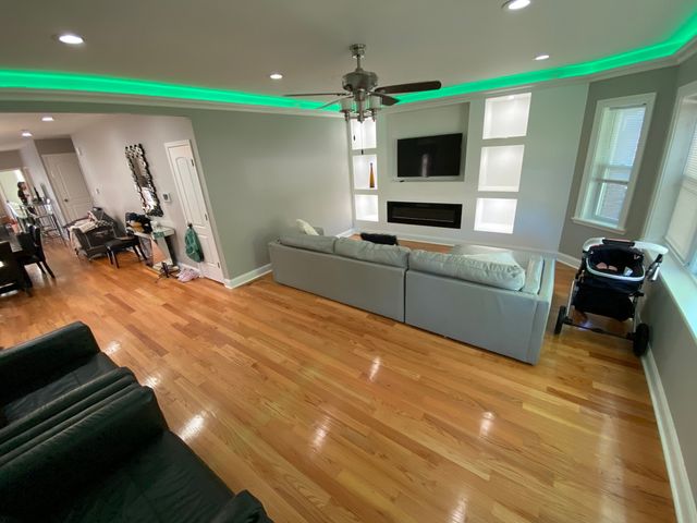 8136 S Luella Avenue, Chicago, IL 60617