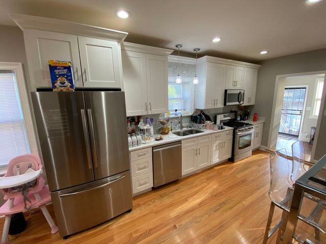 8136 S Luella Avenue, Chicago, IL 60617
