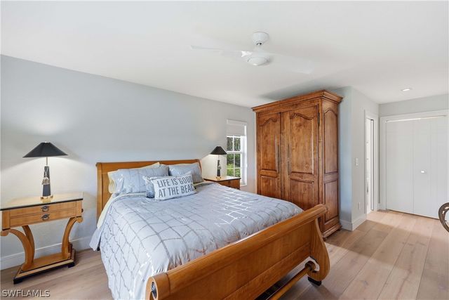 818 Tanbark DR 204, Naples, FL 34108