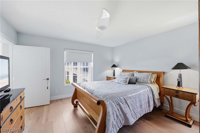 818 Tanbark DR 204, Naples, FL 34108