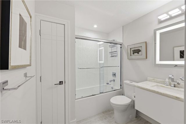 818 Tanbark DR 204, Naples, FL 34108