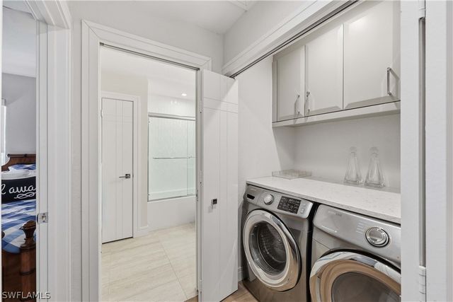 818 Tanbark DR 204, Naples, FL 34108