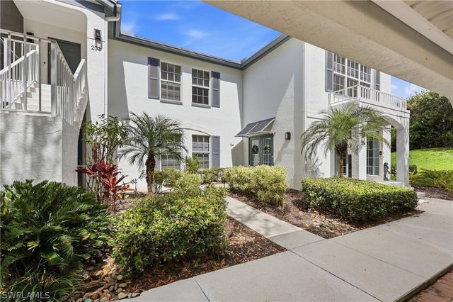 818 Tanbark DR 204, Naples, FL 34108