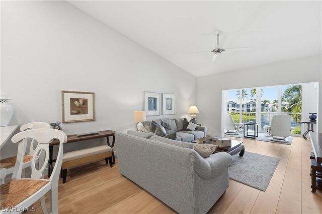 818 Tanbark DR 204, Naples, FL 34108