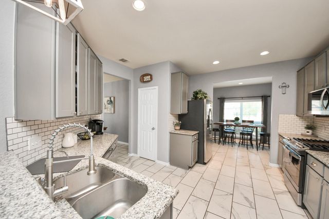 32655 Timber Point Drive, Brookshire, TX 77423