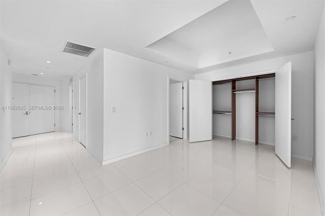 851 NE 1st Ave 1012, Miami, FL 33132