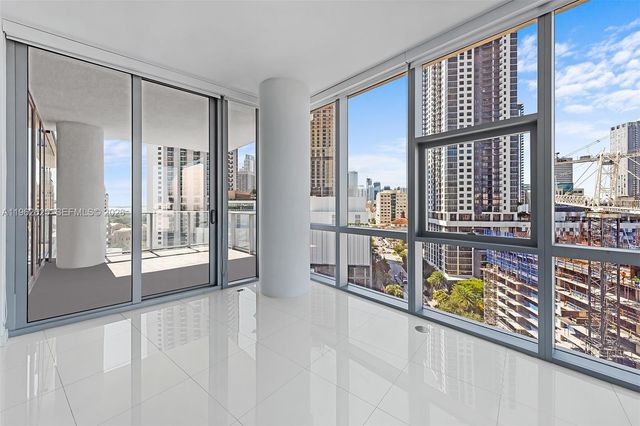 851 NE 1st Ave 1012, Miami, FL 33132