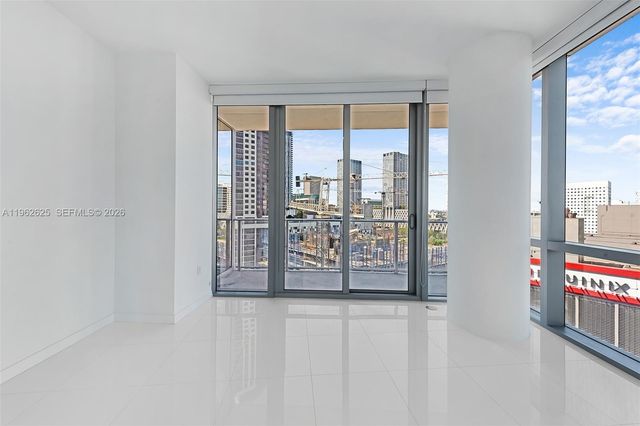 851 NE 1st Ave 1012, Miami, FL 33132