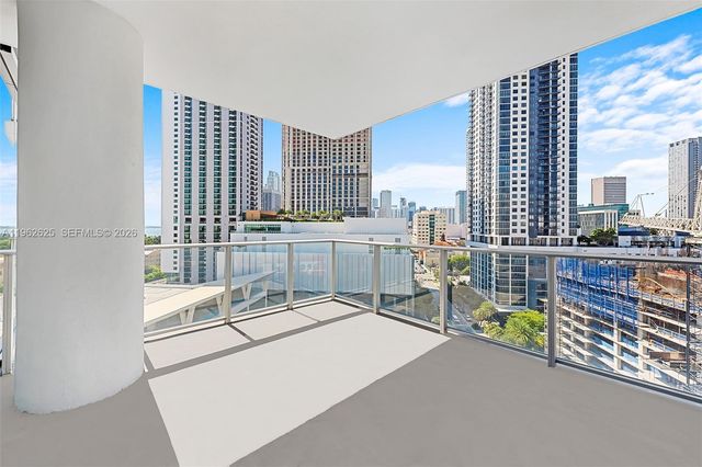 851 NE 1st Ave 1012, Miami, FL 33132