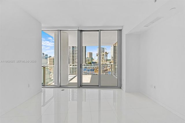 851 NE 1st Ave 1012, Miami, FL 33132