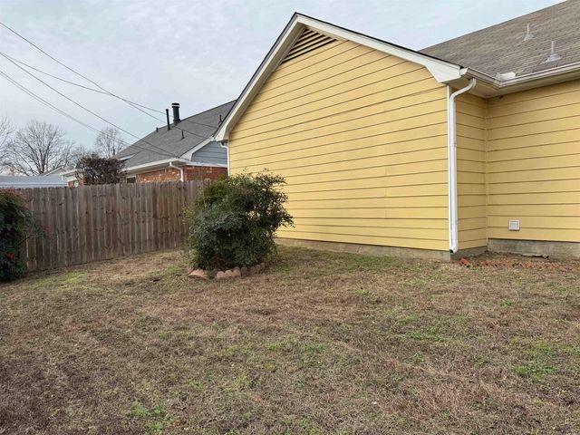 7503 APPLING ESTATE DR, Memphis, TN 38133