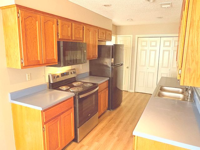 7503 APPLING ESTATE DR, Memphis, TN 38133